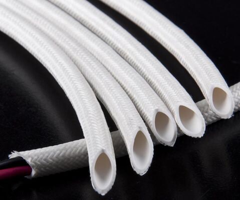 Buen precio China mejor vendido manga de fibra de vidrio de silicona 2.5kv / 4kv alta resistencia al desgarro ligera expansibilidad para una fácil instalación en línea